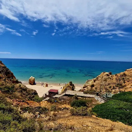 Apartamento Large 2 Bedroom Flat With Swimming Pool And Air-conditioning
