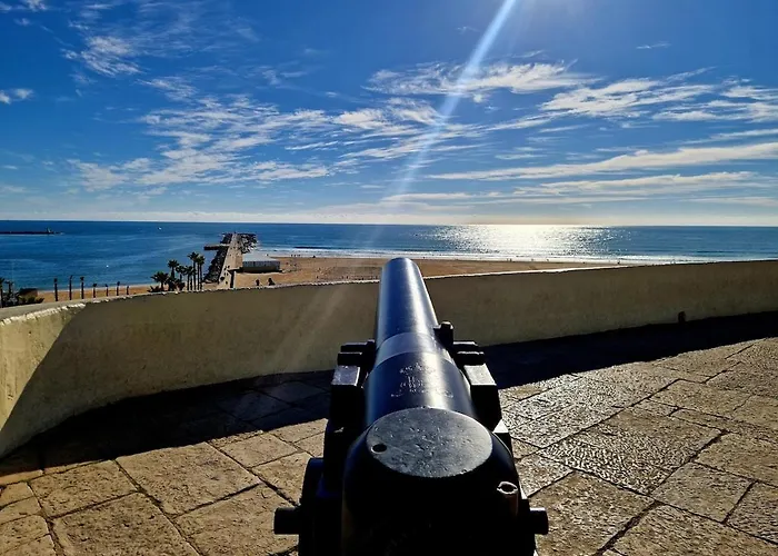 Apartment Large 2 Bedroom Flat With Swimming Pool And Air-conditioning Portimao